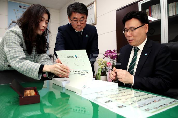 20250307 - 제42대 이동옥 충청북도행정부지사 사무인수서 서명(도청 행부) 사진