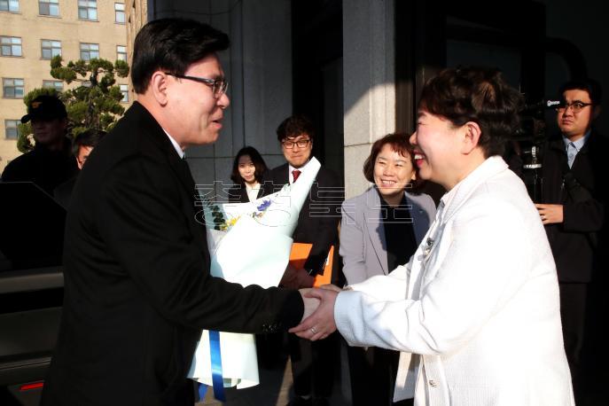 20250307 - 제42대 이동옥 충청북도행정부지사 영접(도청 행부) 사진