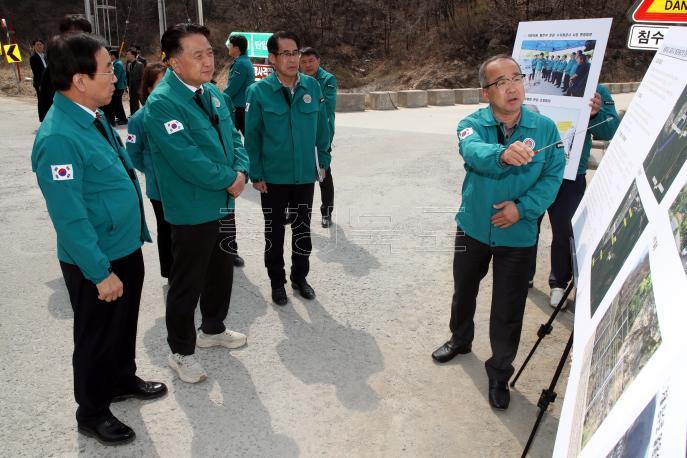 20250403 - 달맞이길 재해위험 정비사업 현장방문(단양군 도지사) 사진
