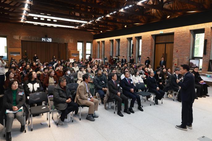 20251226 - 충북영상자서전 우수콘텐츠 상영회(대회의실) 의 사진