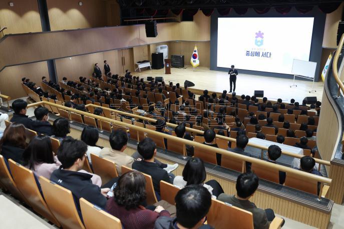 20260303 - 3월 직원조회(도청 문화홀 도지사) 의 사진