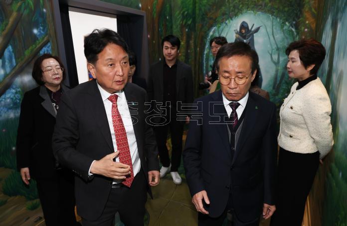 20260306 - 다누리 어린이 실내놀이터 조성사업 현장 방문 및 보육학부모 간담회(다누리센터 도지사) 의 사진