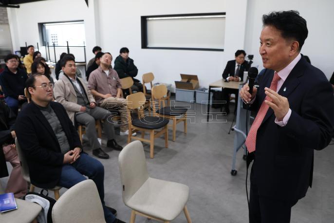 20260312 - 충북창업 노마드포럼(괴산 농소막 도지사) 의 사진