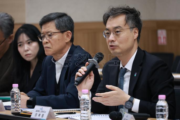 20260325 - 중동사태 관련 3차 대응회의(충북연구원, 경제) 의 사진