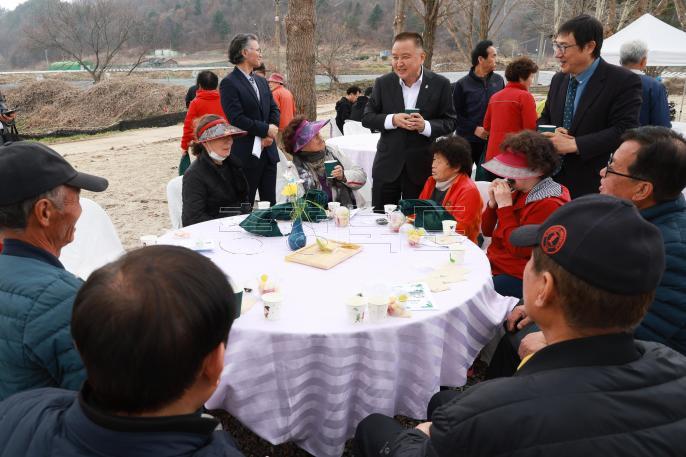 20260401 - 충북정원교육센터 개소식(미원, 도지사) 의 사진