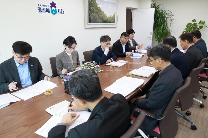 20260408 - 중동사태 대응 관련 수급물량 긴급 점검회의(부지사실, 경제) 의 사진