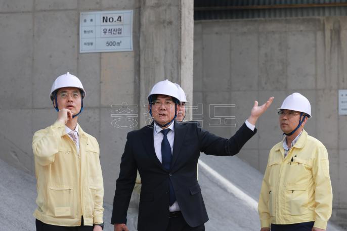 20260421 - 중동사태 악화에 따른 도내 자재수급 관련 현장간담회(괴산, 경제) 의 사진