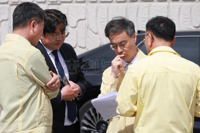 20260421 - 중동사태 악화에 따른 도내 자재수급 관련 현장간담회(괴산, 경제) 의 사진