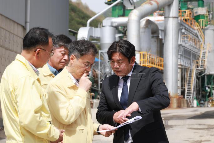 20260421 - 중동사태 악화에 따른 도내 자재수급 관련 현장간담회(괴산, 경제) 의 사진