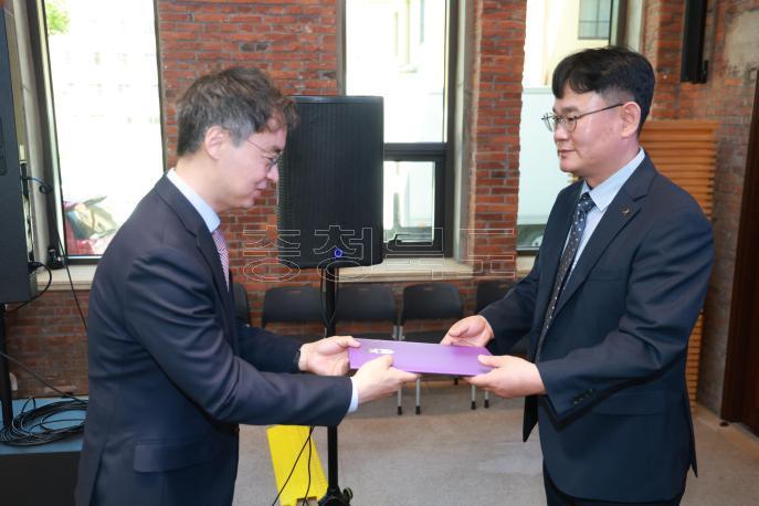20260514 - 제25회 식품안전의 날 기념식(대회의실 경부) 의 사진