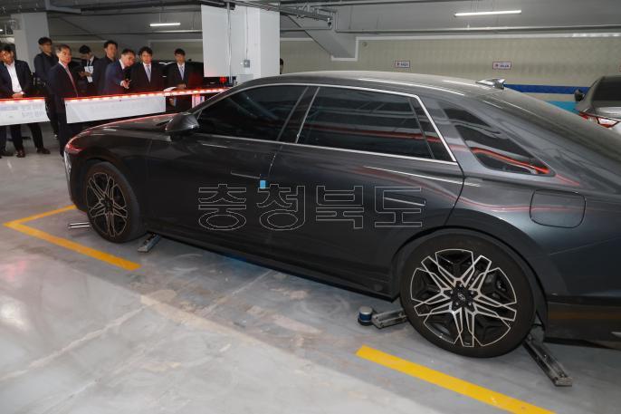 20260514 - 국토부 차관 주차로봇 시연현장 방문(청주, 경제) 의 사진