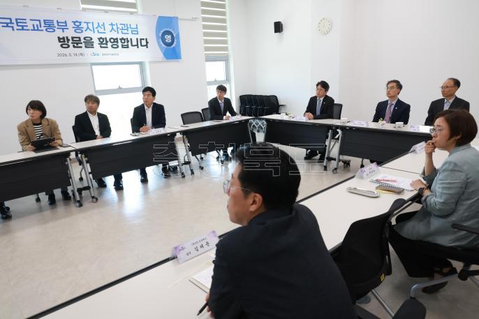 20260514 - 국토부 차관 주차로봇 시연현장 방문(청주, 경제) 의 사진