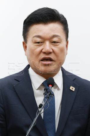 20260604 - 신용한 도지사 당선인 기자회견(브리핑룸, 당선인) 의 사진