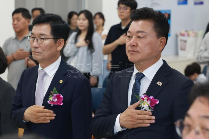20260604 - 신용한 도지사 당선인 당선증 교부식(충북선관위, 당선인) 의 사진