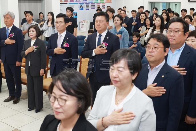 20260604 - 신용한 도지사 당선인 당선증 교부식(충북선관위, 당선인) 의 사진