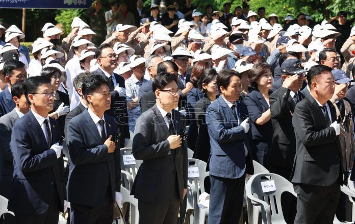 20260606 - 제71회 현충일 추념식(오창 충혼탑 행부) 의 사진