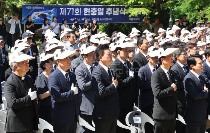 20260606 - 제71회 현충일 추념식(오창 충혼탑 행부) 의 사진