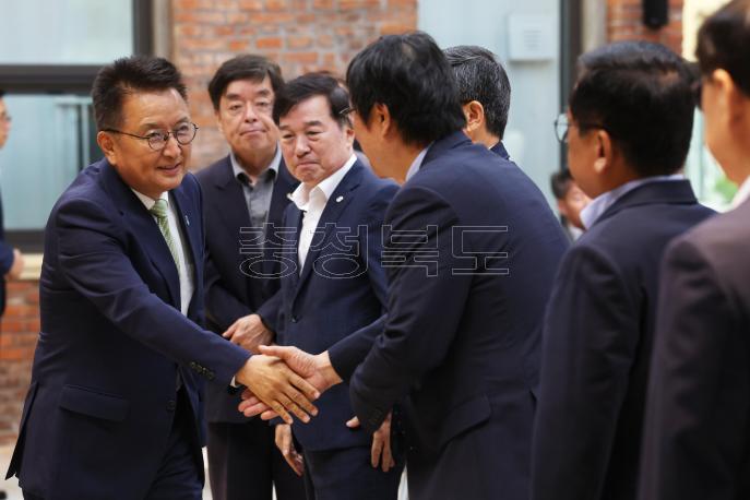 20260608 - 확대간부회의(대회의실 도지사) 의 사진
