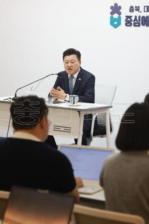20260611 - 인수위 운영방향 관련 기자간담회(당선인, 브리핑룸) 의 사진