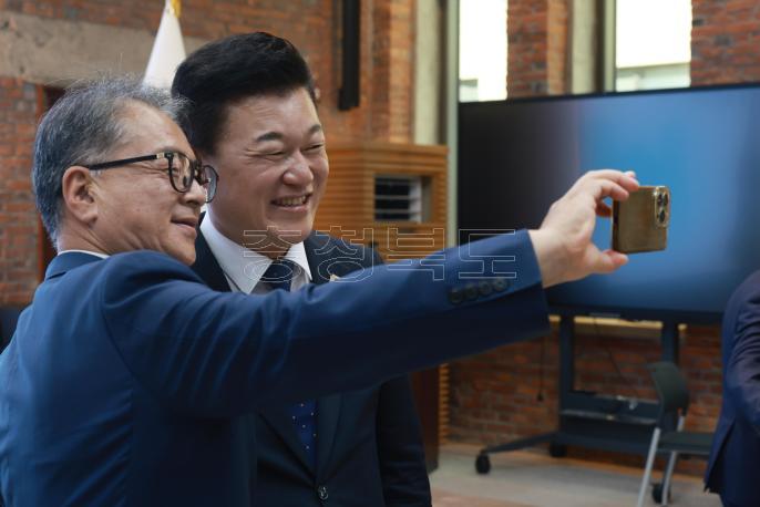 20260616 - 충북도지사직 인수위원회 자문위원 위촉식(대회의실, 당선인) 의 사진