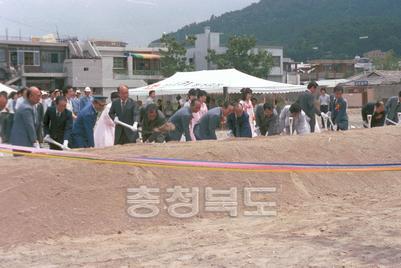 한국은행 기공식 의 사진