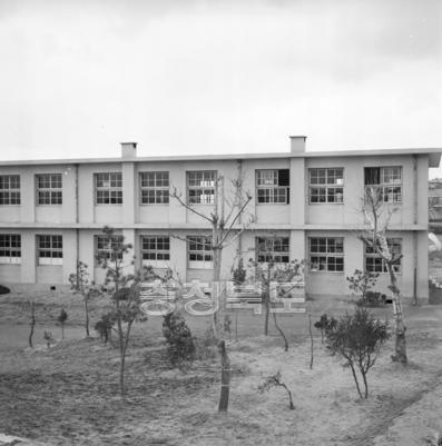 청남국민학교 전경 의 사진