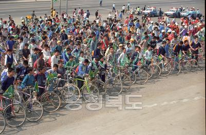 금강산 댐 성금모음 자전거 달리기 대회 사진