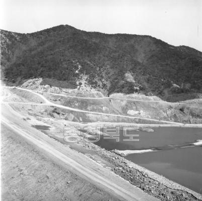 미호천 댐 공사 의 사진