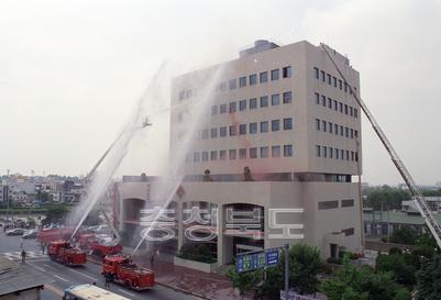 화재 진압 훈련 의 사진