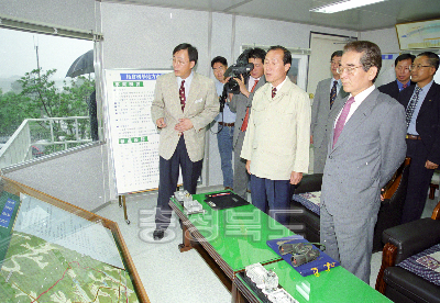 진념 기획예산처장관 내방 의 사진