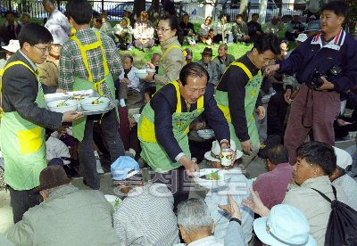 무료급식 봉사활동 의 사진