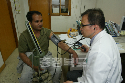 외국인 노동자를 위한 사랑의 의료봉사 의 사진