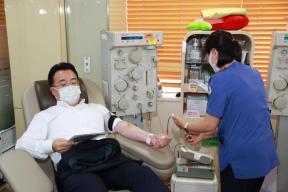 서승우 행정부지사, 코로나19 극복 '사랑의 헌혈' 동참 의 사진