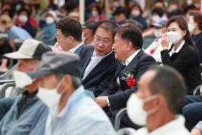 김영환 도지사 당선인 2022년 청천면 어르신 한마음 축제 참석 의 사진