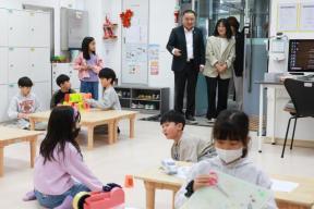 20260401 - 공공형 키즈카페 조성 및 아동돌봄 관계자 간담회(청주, 도지사) 의 사진