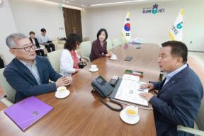 20260429 - 故조병현 작가 작품 기증식(여는마당, 도지사) 의 사진