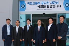 20260514 - 국토부 차관 주차로봇 시연현장 방문(청주, 경제) 의 사진