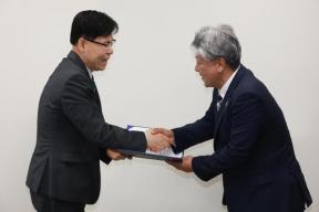 20260520 - 충북지체장애인스포츠연맹 가맹인준서 전달식(부지사실, 권한대행) 의 사진