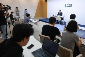 20260611 - 인수위 운영방향 관련 기자간담회(당선인, 브리핑룸) 의 사진